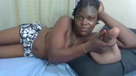 Snapshot of sweetdarkskin chatting on January 12, 1:05 pm CLARIS online show from January 12, 1:05 pm
