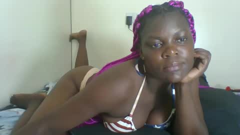 Snapshot of sweetdarkskin chatting on February 11, 11:01 pm CLARIS online show from February 11, 11:01 pm