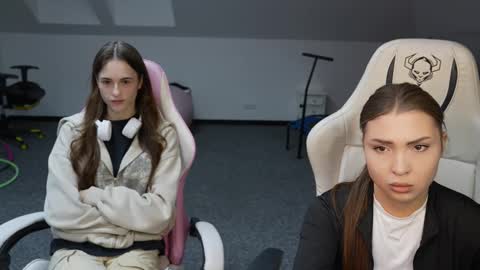 Snapshot of sweetdesiree_ chatting on November 8, 11:43 am Amelia online show from November 8, 11:43 am