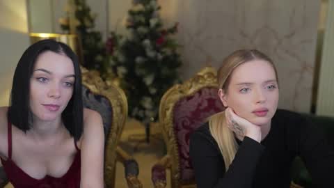 Snapshot of sweetdesiree_ chatting on December 19, 11:39 am Amelia online show from December 19, 11:39 am