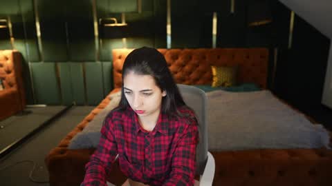 Amelia online show from May 4, 6:53 am