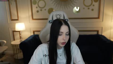 Amelia online show from May 27, 10:56 am