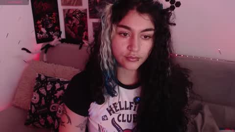 Abril online show from October 22, 3:34 pm