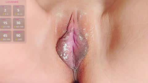 Snapshot of sweetericka chatting on March 29, 9:15 pm Erika online show from March 29, 9:15 pm