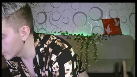 Justin online show from April 2, 4:48 pm