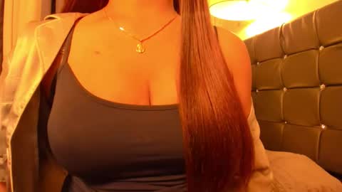 Snapshot of sweetest_one2 chatting on February 25, 4:38 pm dez online show from February 25, 4:38 pm