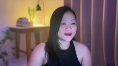 Snapshot of sweetestsmile_ chatting on April 7, 12:33 am Khaye online show from April 7, 12:33 am