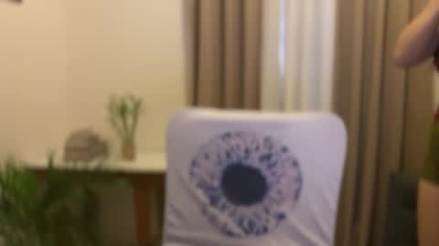 Snapshot of sweetestsmile_ chatting on April 15, 3:35 am Khaye online show from April 15, 3:35 am