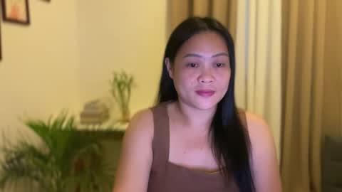 Snapshot of sweetestsmile_ chatting on April 23, 1:46 pm Khaye online show from April 23, 1:46 pm