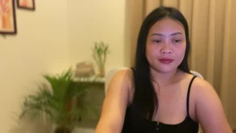 Snapshot of sweetestsmile_ chatting on April 28, 3:22 am Khaye online show from April 28, 3:22 am