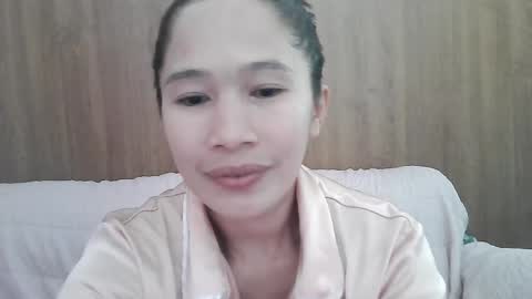 Snapshot of sweetfilipinawet chatting on April 17, 4:43 pm Stacy online show from April 17, 4:43 pm