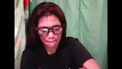 Snapshot of sweetflower4u chatting on February 12, 7:47 am sweetflower4u online show from February 12, 7:47 am