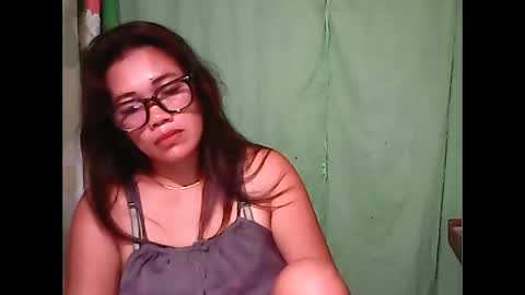 Snapshot of sweetflower4u chatting on February 13, 8:43 am sweetflower4u online show from February 13, 8:43 am