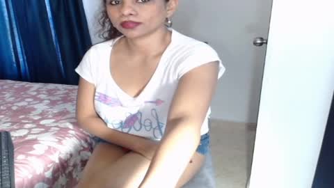 Snapshot of sweetgirlm_ chatting on September 11, 5:46 pm Any online show from September 11, 5:46 pm