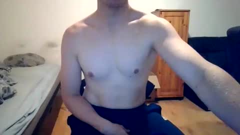 Snapshot of sweetguy8210 chatting on October 30, 5:02 pm sweetguy8210 online show from October 30, 5:02 pm