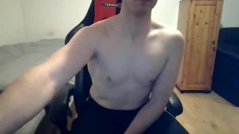 sweetguy8210 online show from January 7, 4:20 pm