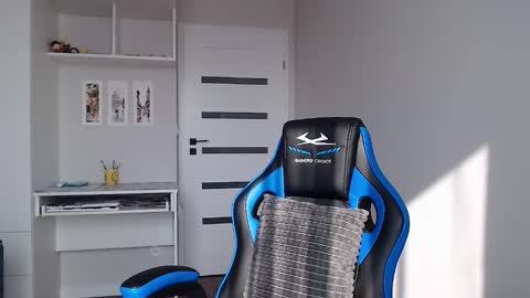 Emma  online show from March 19, 8:07 am