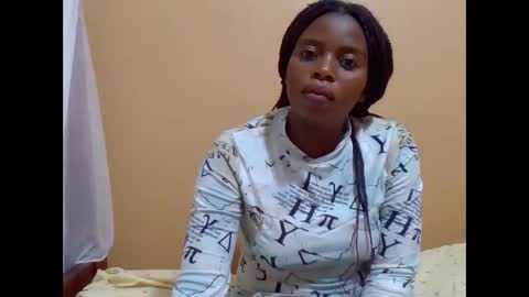 sweetib1 online show from November 12, 5:52 am