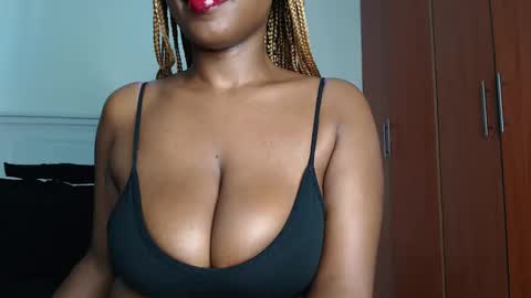 Snapshot of sweetice_01 chatting on October 2, 5:14 am euny online show from October 2, 5:14 am