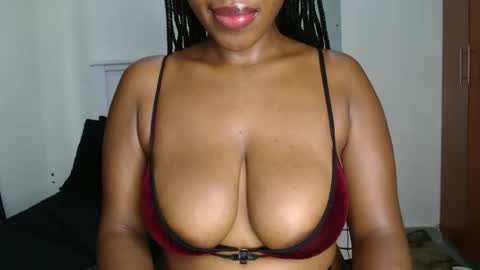 Snapshot of sweetice_01 chatting on April 17, 4:59 am euny online show from April 17, 4:59 am