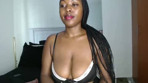 Snapshot of sweetice_01 chatting on April 22, 5:21 am euny online show from April 22, 5:21 am
