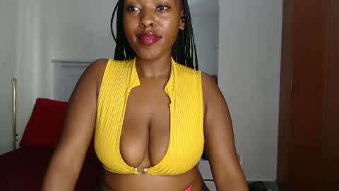 Snapshot of sweetice_01 chatting on May 6, 5:14 am euny online show from May 6, 5:14 am