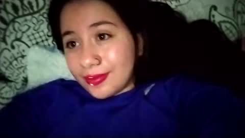 Snapshot of sweetie__annie chatting on February 27, 3:36 am Ana Mara i cant Make noise My family is here online show from February 27, 3:36 am