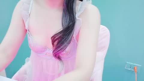 sweetie_bae99 online show from May 18, 3:24 am