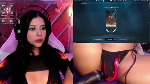 Snapshot of sweetie_cloe chatting on October 8, 9:56 pm sweetie_cloe online show from October 8, 9:56 pm