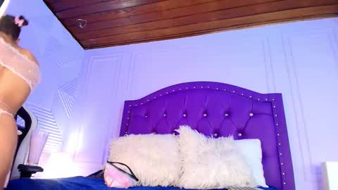 Snapshot of sweetie_foxxxx chatting on March 9, 3:10 am violeta online show from March 9, 3:10 am