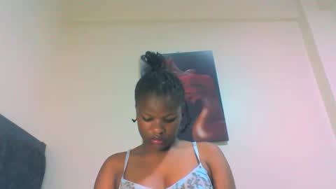 sweetie lee online show from February 19, 2:40 am