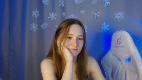Snapshot of sweetie_lover chatting on December 11, 8:39 pm Annie online show from December 11, 8:39 pm