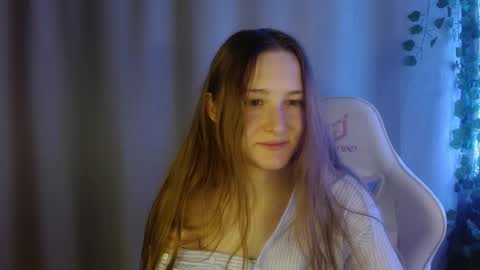 Annie online show from October 7, 8:39 pm