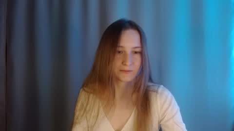 Annie online show from May 13, 8:38 pm