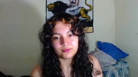 Snapshot of sweetie_maryy chatting on March 13, 5:19 pm Maria my insta sweetie maryy online show from March 13, 5:19 pm