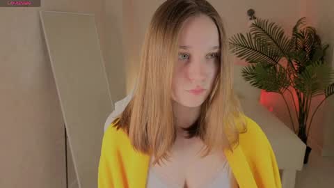 Snapshot of sweetieblush chatting on April 3, 12:52 am Lottie online show from April 3, 12:52 am