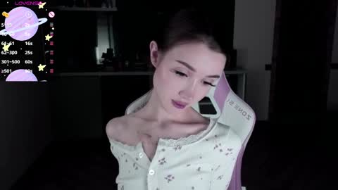 Snapshot of sweetiebones chatting on February 22, 2:06 am bratty gf online show from February 22, 2:06 am