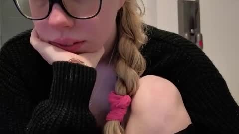 Sweetiek1tty online show from February 15, 1:13 am