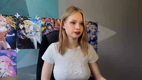 sweetie Lisa3 online show from November 8, 9:20 am