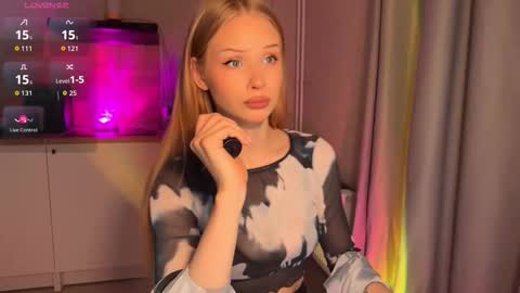 sweetie Lisa3 online show from February 22, 7:34 pm