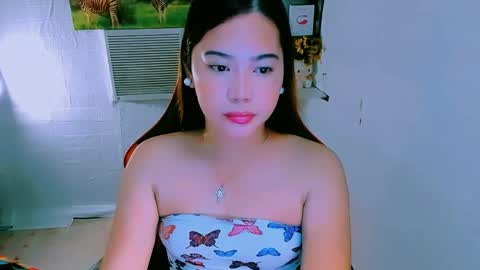 Snapshot of sweetienicole chatting on November 10, 5:06 am Nicole online show from November 10, 5:06 am