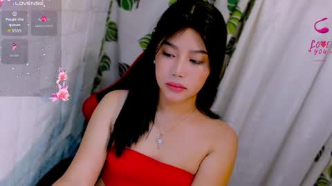 Snapshot of sweetienicole chatting on April 25, 2:25 pm Nicole online show from April 25, 2:25 pm