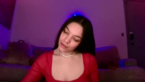 Snapshot of sweetieslikebutter chatting on February 24, 9:41 pm Blu Sweets online show from February 24, 9:41 pm