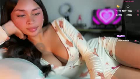 Snapshot of sweetjanne_ chatting on April 24, 2:25 am JANE online show from April 24, 2:25 am