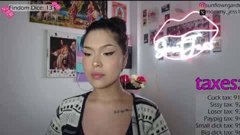 Snapshot of sweetjess01 chatting on December 30, 12:43 am SweetJess online show from December 30, 12:43 am