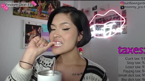 Snapshot of sweetjess01 chatting on December 30, 3:47 am SweetJess online show from December 30, 3:47 am