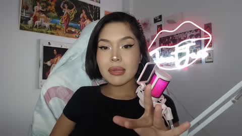 Snapshot of sweetjess01 chatting on February 18, 4:58 am SweetJess online show from February 18, 4:58 am