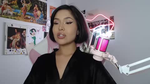 Snapshot of sweetjess01 chatting on February 22, 4:40 am SweetJess online show from February 22, 4:40 am