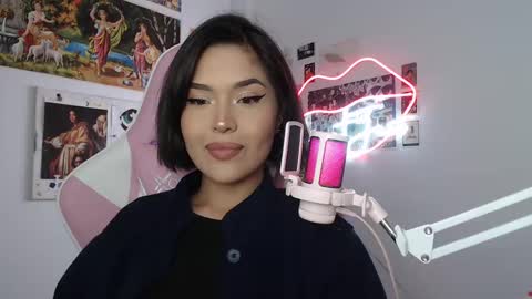 Snapshot of sweetjess01 chatting on February 24, 5:11 am SweetJess online show from February 24, 5:11 am