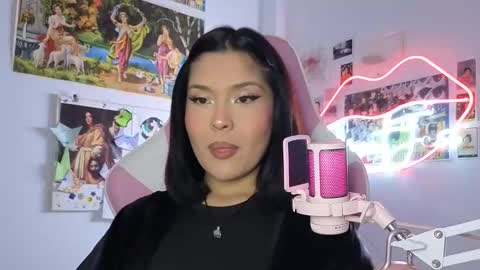 Snapshot of sweetjess01 chatting on February 17, 2:41 am SweetJess online show from February 17, 2:41 am